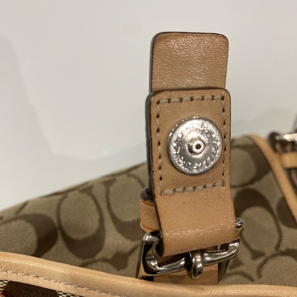 Coach 6079 Signature Crossbody Bag Tan leather Trim - Picture 6 of 10